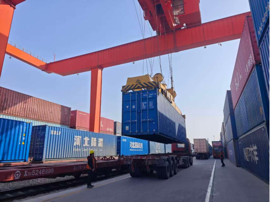 �Ĳ��ŷ��ģ�������һ���˹����ܸ��ܽ���װ��Ӧ�ó���������֧����ҵ���ع����г�