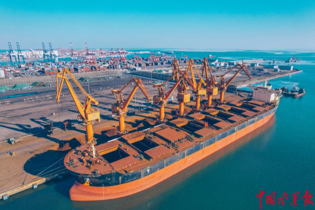 锦州港实现CAPE级船舶常态化减载靠泊
