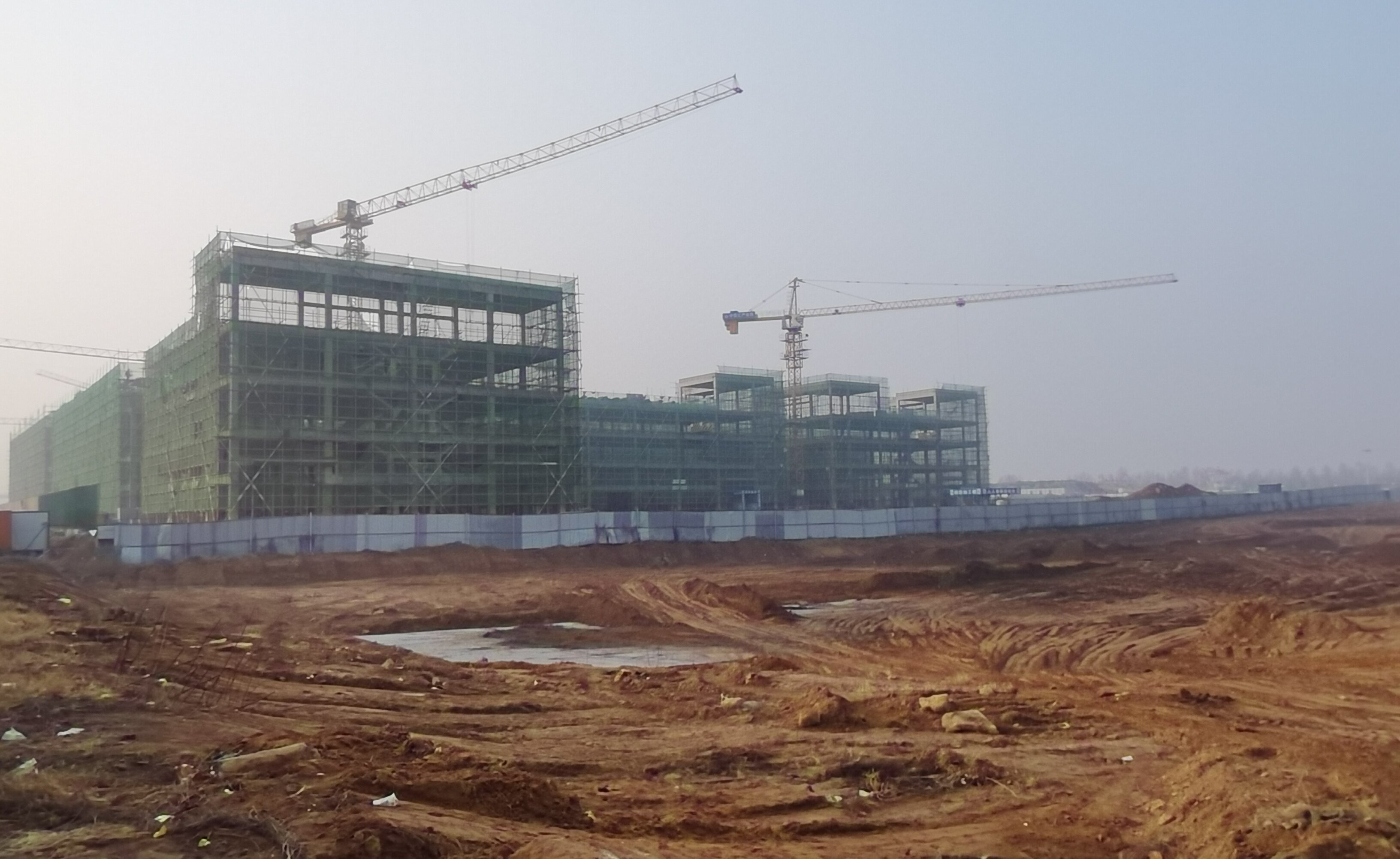 ֣����һ�Ҹֲ��г�¡������