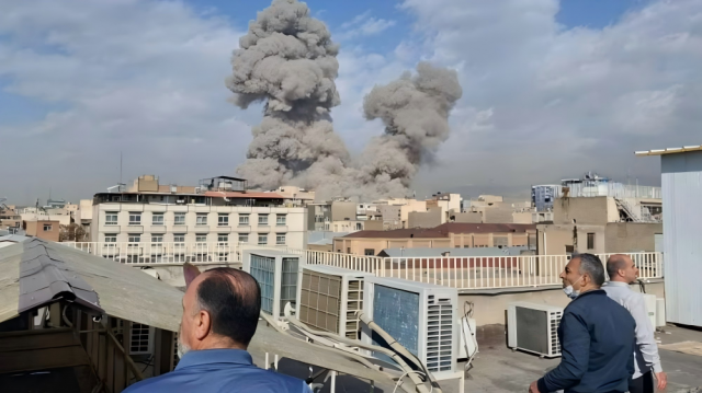 �ж���ͻ������8����Ҫ���͹����������������ͼ�������λ��