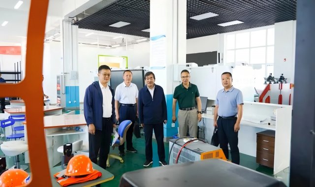 �������� | �����䣺����ͨ��ǿ�ˣ����յ����Ӿ͸�ԣ��