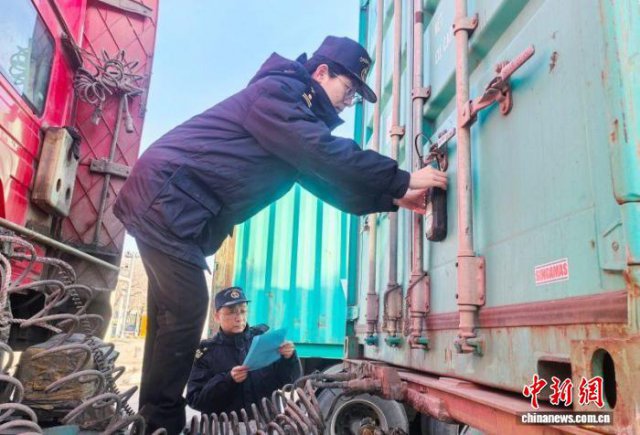 ɽ�����������ʼ����������ˡ�������ͻ��100���