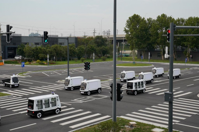 �״ν�������Ŀ�����嵥�����ҷ�չ�ĸ�ί�Ƴ���һ���ش�������Ŀ��˳�ᡢԲͨ���ϴ��ͨ��������ҵ��