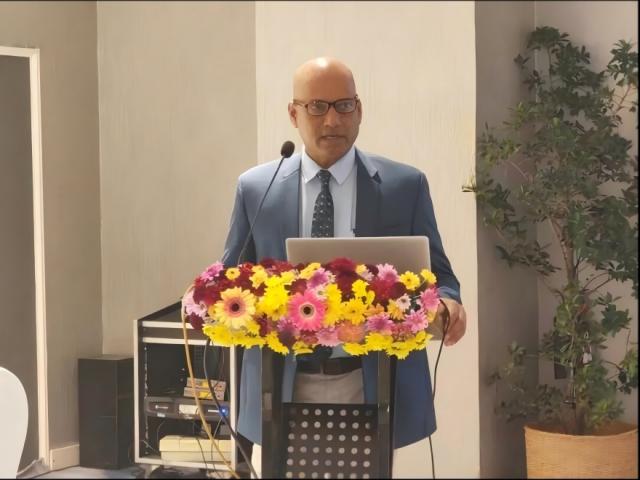 �۽�˹���������߽�˹������ �����й���ҵ���س���������·��